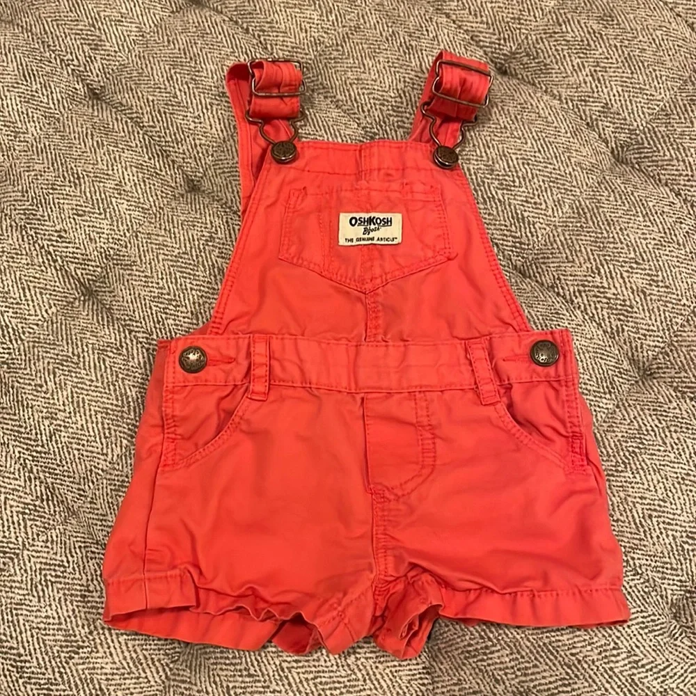 Oshkosh short overalls size 6 mths
